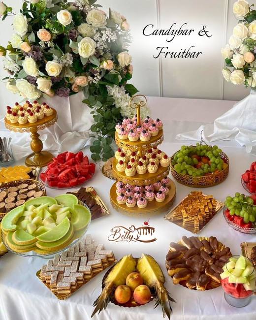 Candy bar și fruit bar pentru nuntă