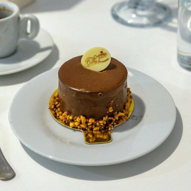 Fără Nume — Betty's Cakes