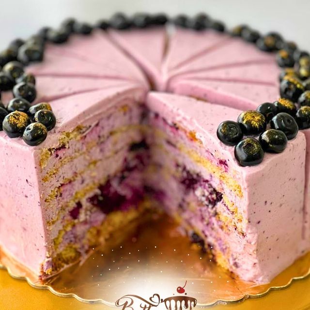 Medovik cu afine — Betty's Cakes