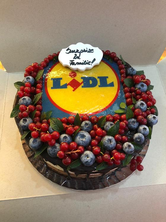 Tort cu fructe de pădure