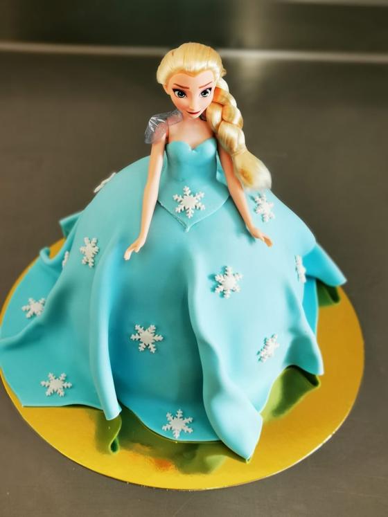 Tort-rochiță de prințesă