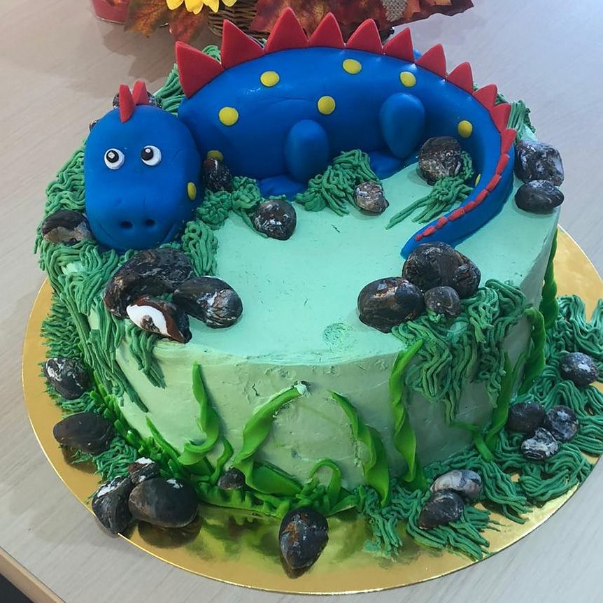 Tort cu dinozaur