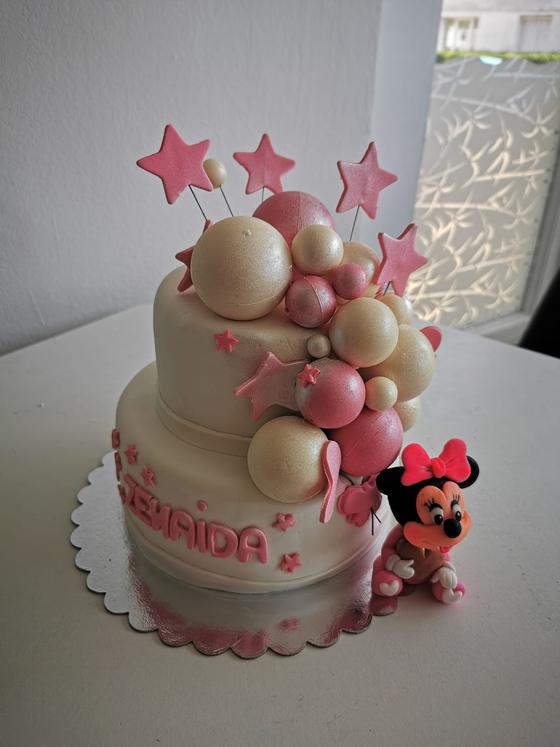 Tort roz cu perle și Minnie