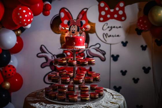 Tort Minnie pentru botez
